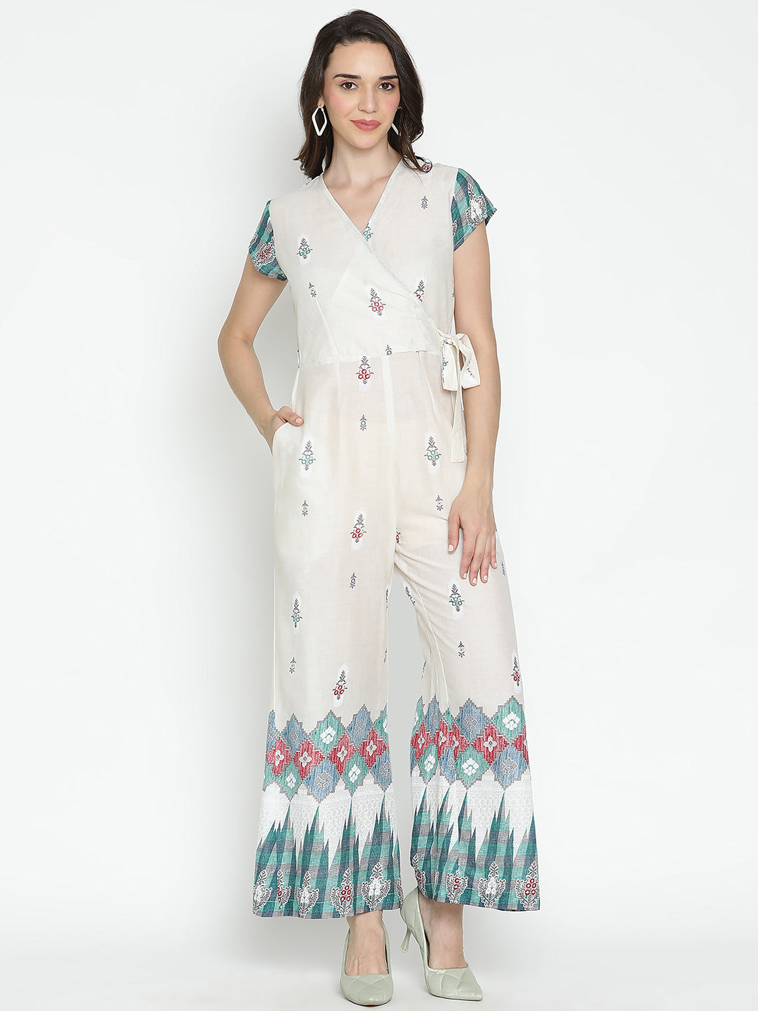 DRAAX FASHIONS महिलाओं के लिए सफ़ेद प्रिंटेड शॉर्ट स्लीव्स जंपसूट