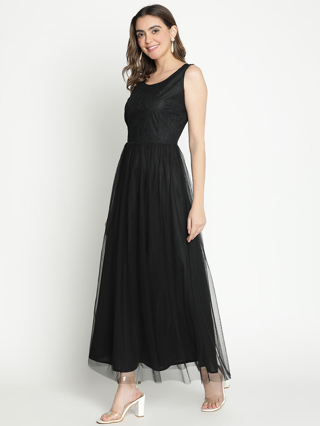 Maxi,Black Dress,Maxi Dress,Round Neck Dress,Sleeveless Dress,Black Solid Dress