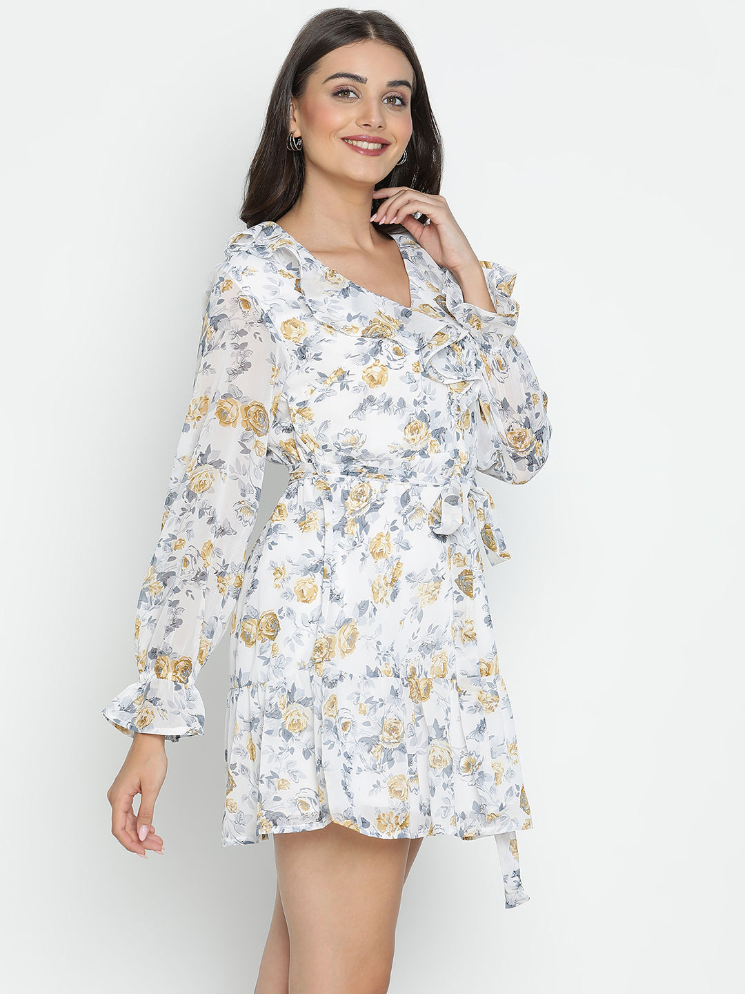 DRAAX FASHIONS महिलाओं के लिए वी-नेक फ्लोरल प्रिंटेड सफ़ेद मिनी ड्रेस