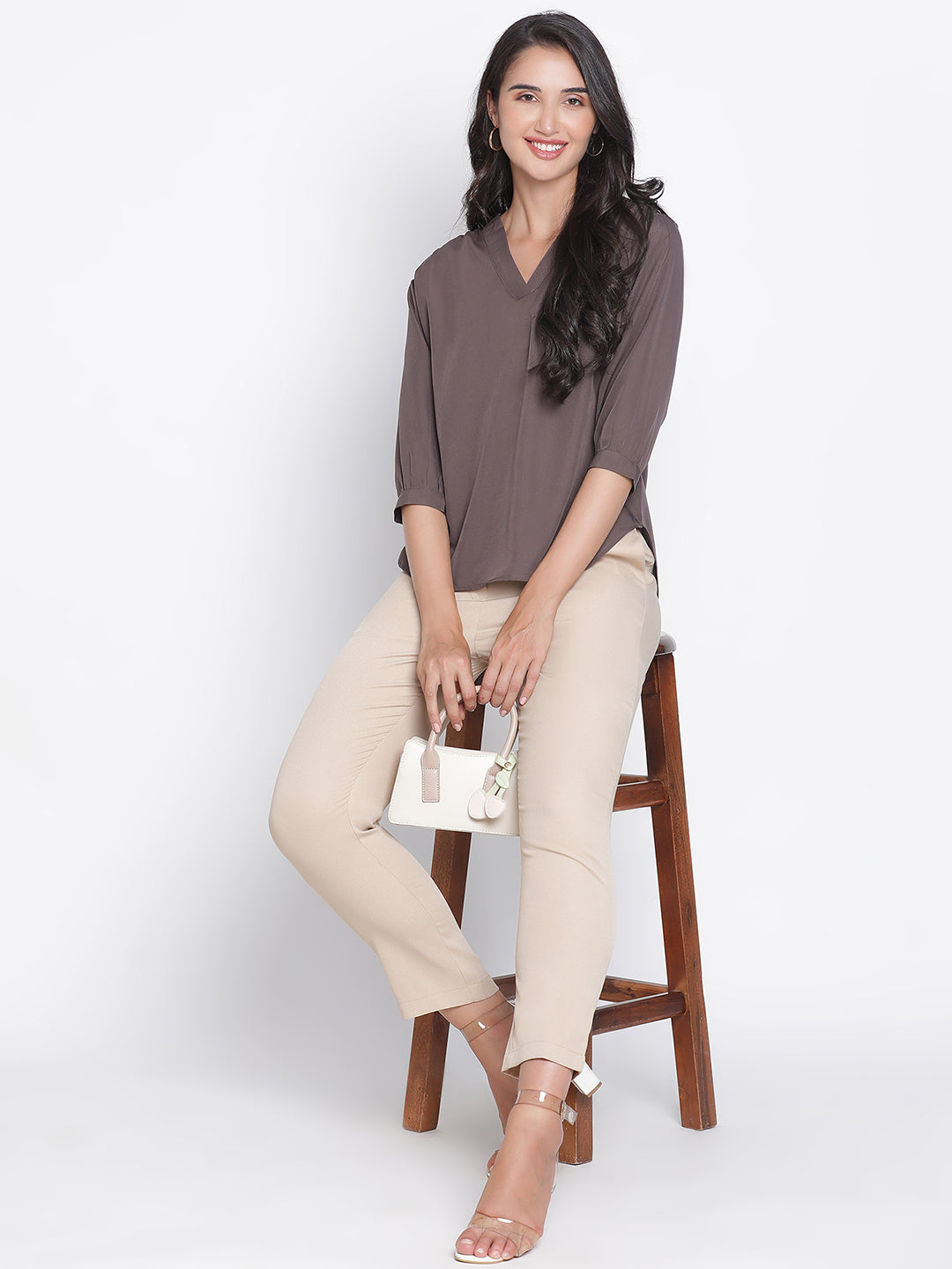 Regular,Grey Top,Regular Top,V-Neck Top,Quater Sleeves Top,Grey Solid Top
