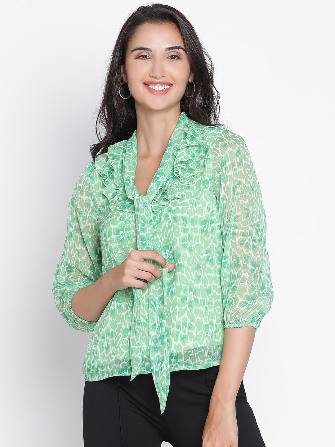 Regular,Green Top,Regular Top,V-Neck Top,Quater Sleeves Top,Green Floral Print Top