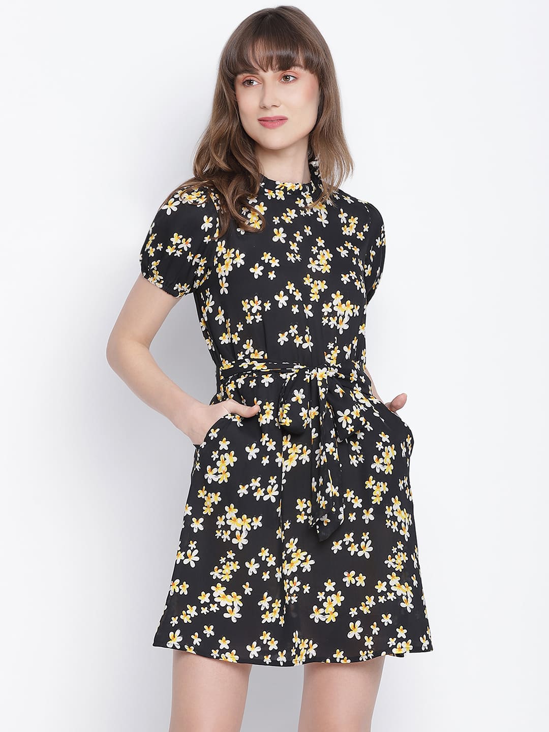 Knee Length,Black Dress,Knee Length Dress,Round Neck Dress,Short Sleeves Dress,Black Floral Print Dress