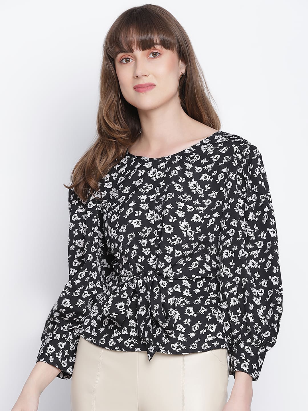 Regular,Black Top,Regular Top,Round Neck Top,Full Sleeves Top,Black Floral Print Top