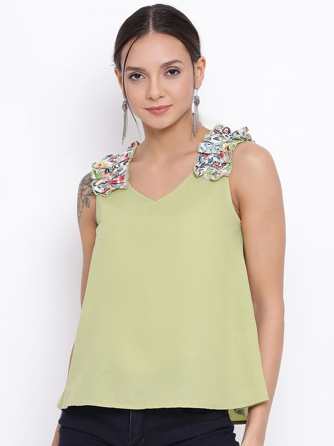 Regular,Green Top,Regular Top,V-Neck Top,Sleeveless Top,Green Solid Top