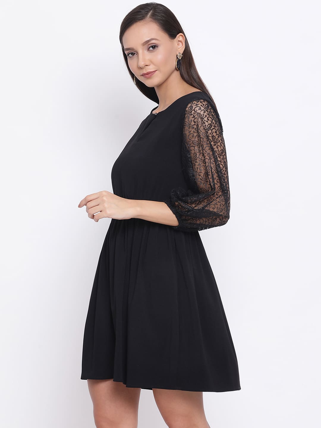 Knee Length,Black Dress,Knee Length Dress,Round Neck Dress,Quater Sleeves Dress,Black Solid Dress