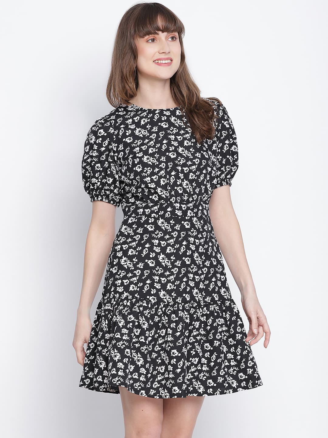 Knee Length,Black Dress,Knee Length Dress,Round Neck Dress,Short Sleeves Dress,Black Printed Dress