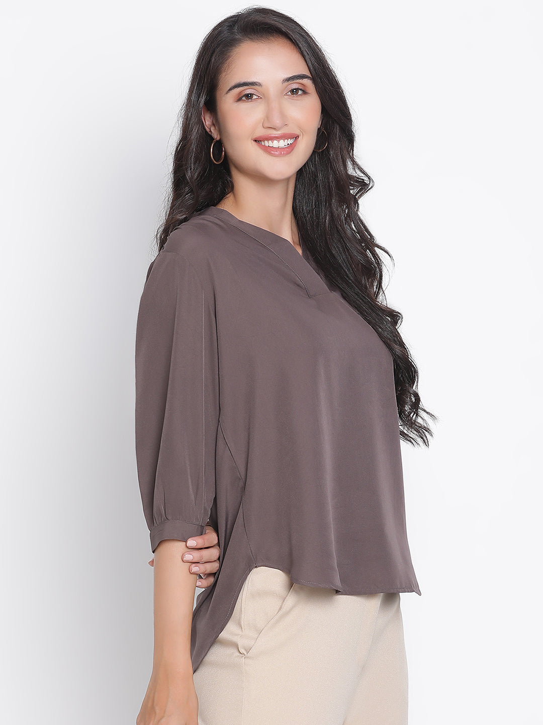 Regular,Grey Top,Regular Top,V-Neck Top,Quater Sleeves Top,Grey Solid Top