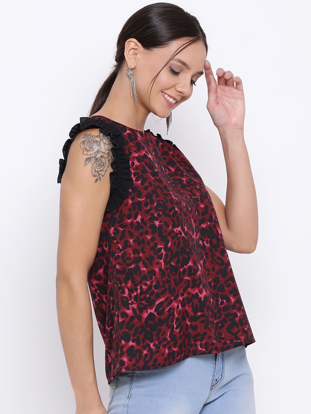 Regular,Multicolor Top,Regular Top,Round Neck Top,Sleeveless Top,Multi Animal Print Top