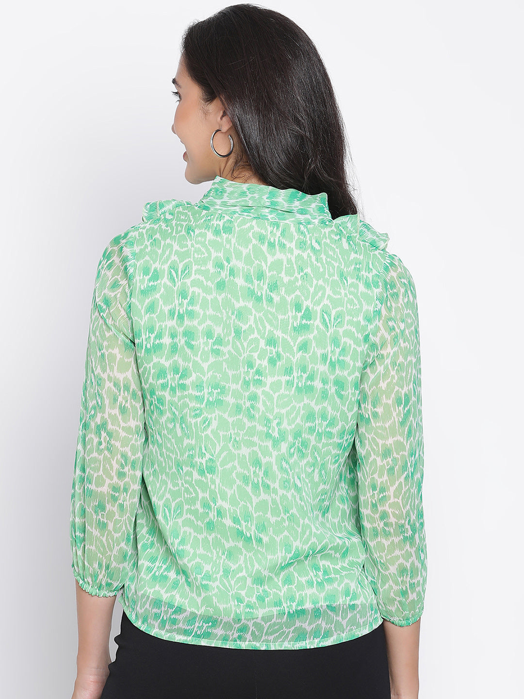 Regular,Green Top,Regular Top,V-Neck Top,Quater Sleeves Top,Green Floral Print Top