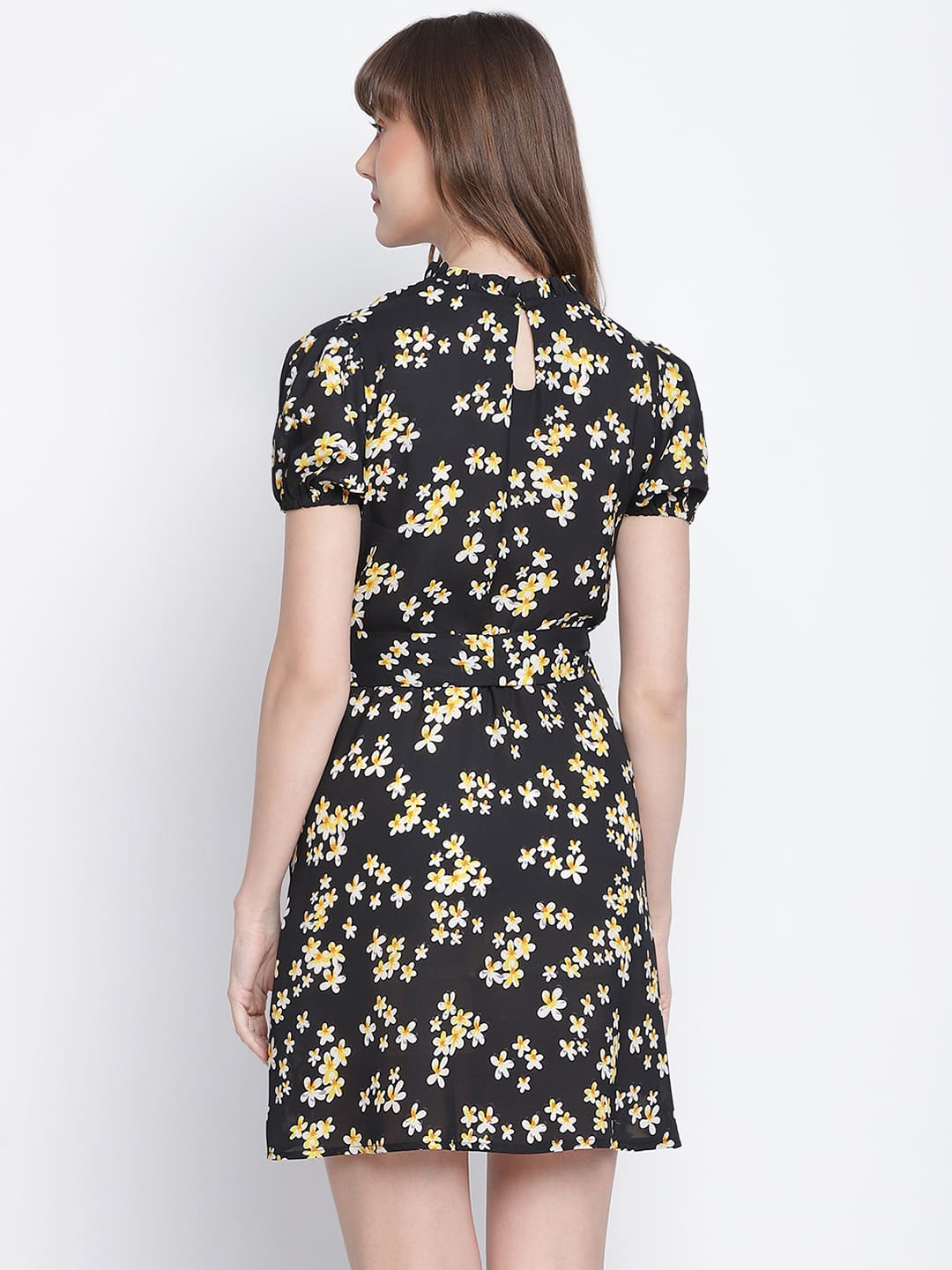 Knee Length,Black Dress,Knee Length Dress,Round Neck Dress,Short Sleeves Dress,Black Floral Print Dress