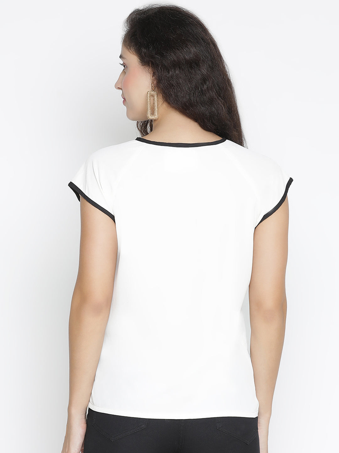 Regular,White Top,Regular Top,V-Neck Top,Short Sleeves Top,White Solid Top