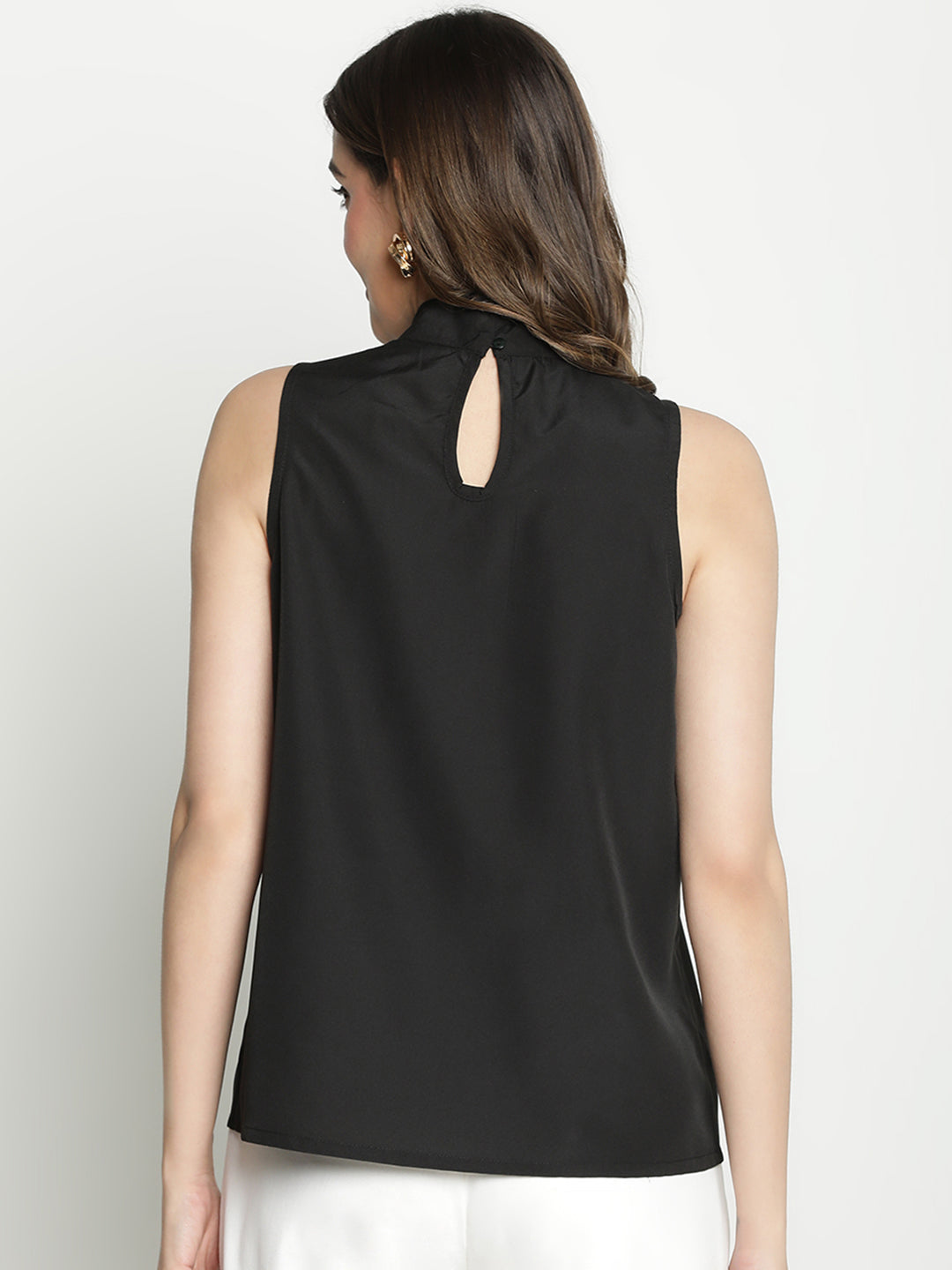 Regular,Black Top,Regular Top,Round Neck Top,Sleeveless Top,Black Solid Top