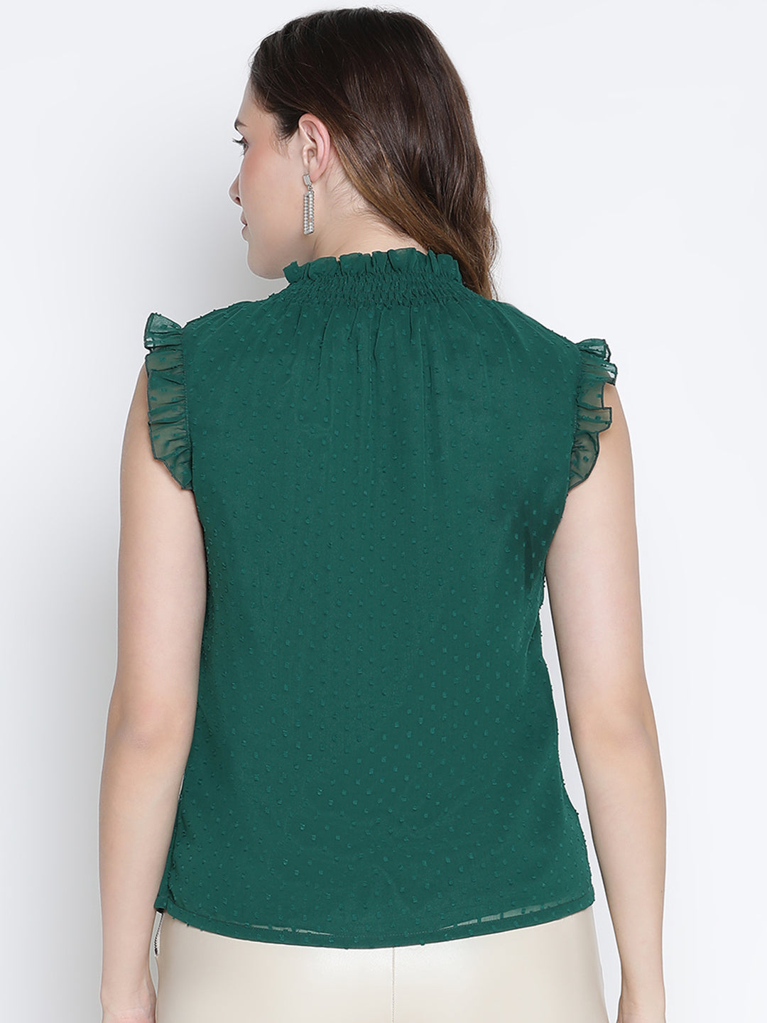 Regular,Green Top,Regular Top,Round Neck Top,Sleeveless Top,Green Solid Top