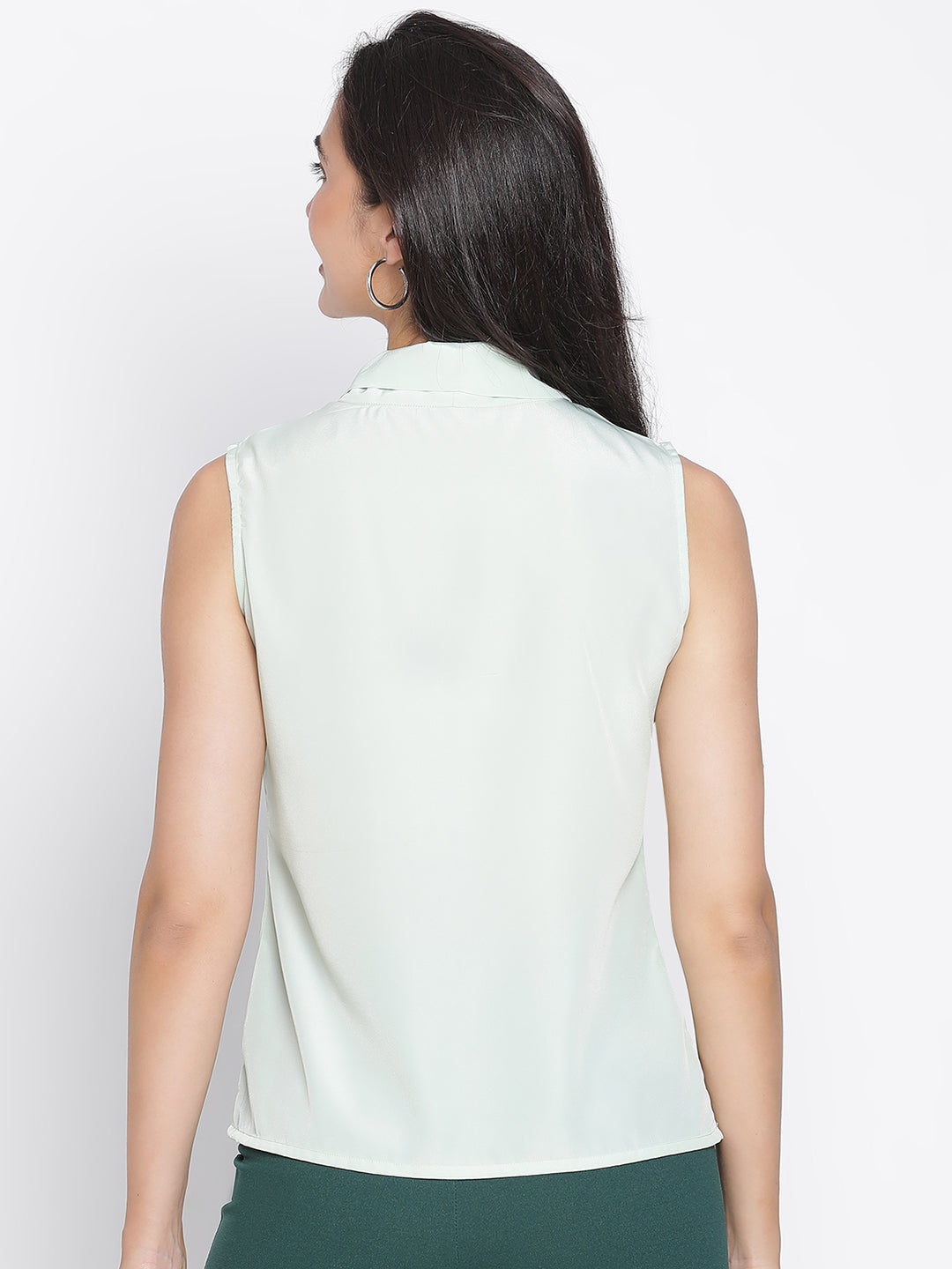 Regular,Green Top,Regular Top,V-Neck Top,Sleeveless Top,Green Solid Top