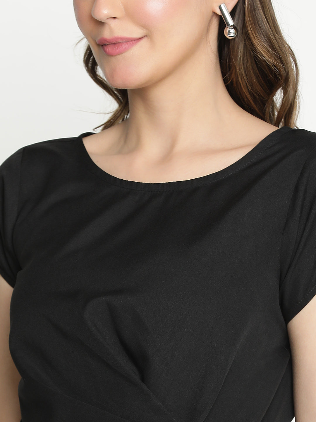 Regular,Black Top,Regular Top,Round Neck Top,Short Sleeves Top,Black Solid Top